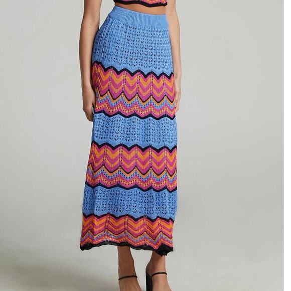 Pink Diamond Thommy Color Block Crochet Maxi Skirt Size Medium Royal Blue‎ - Picture 6 of 12